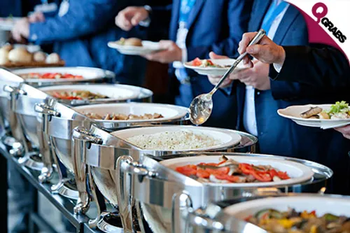 From QR19 Devour Delicious International Cuisines with a Weekend Dinner Buffet OR your Choice of Food & Drinks on Weekdays! (Up to QR60 Value)